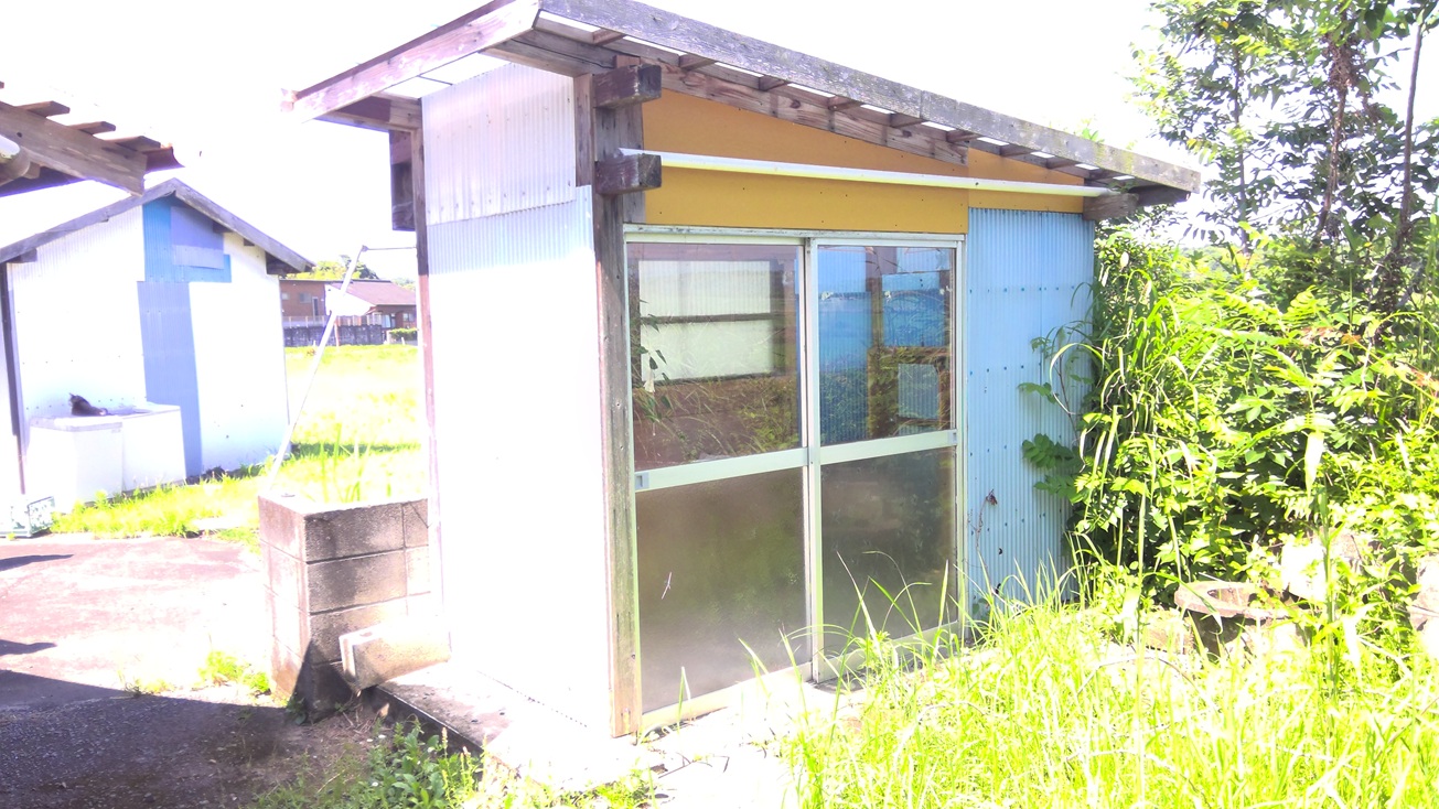 1970s wood house in Koyama, Kimotsuki, farmland, approval needed
