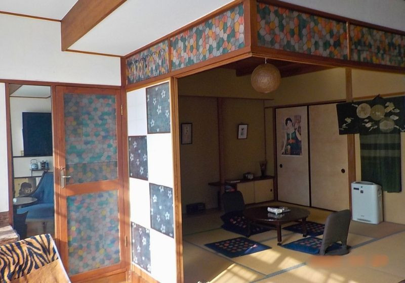 1970s concrete house, 5-min walk to station, Shizuoka