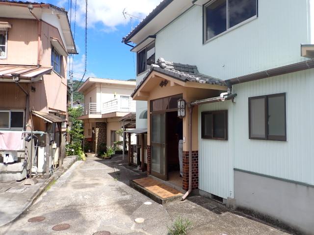1970s wood house in Oita