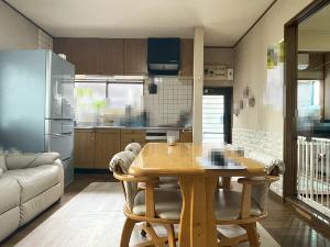 1990s wood house, 20-min walk to station, Fukui