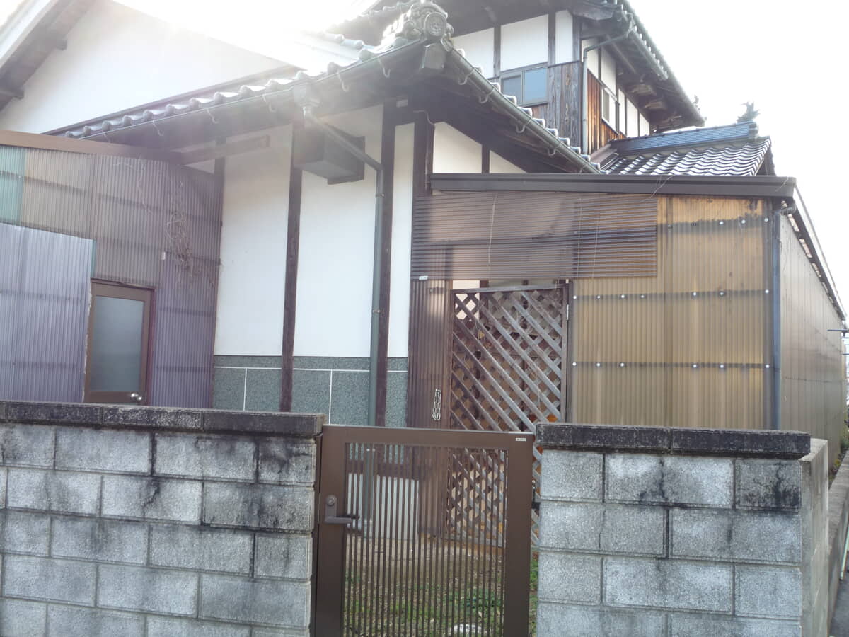 1990s wood house in Hiroshima