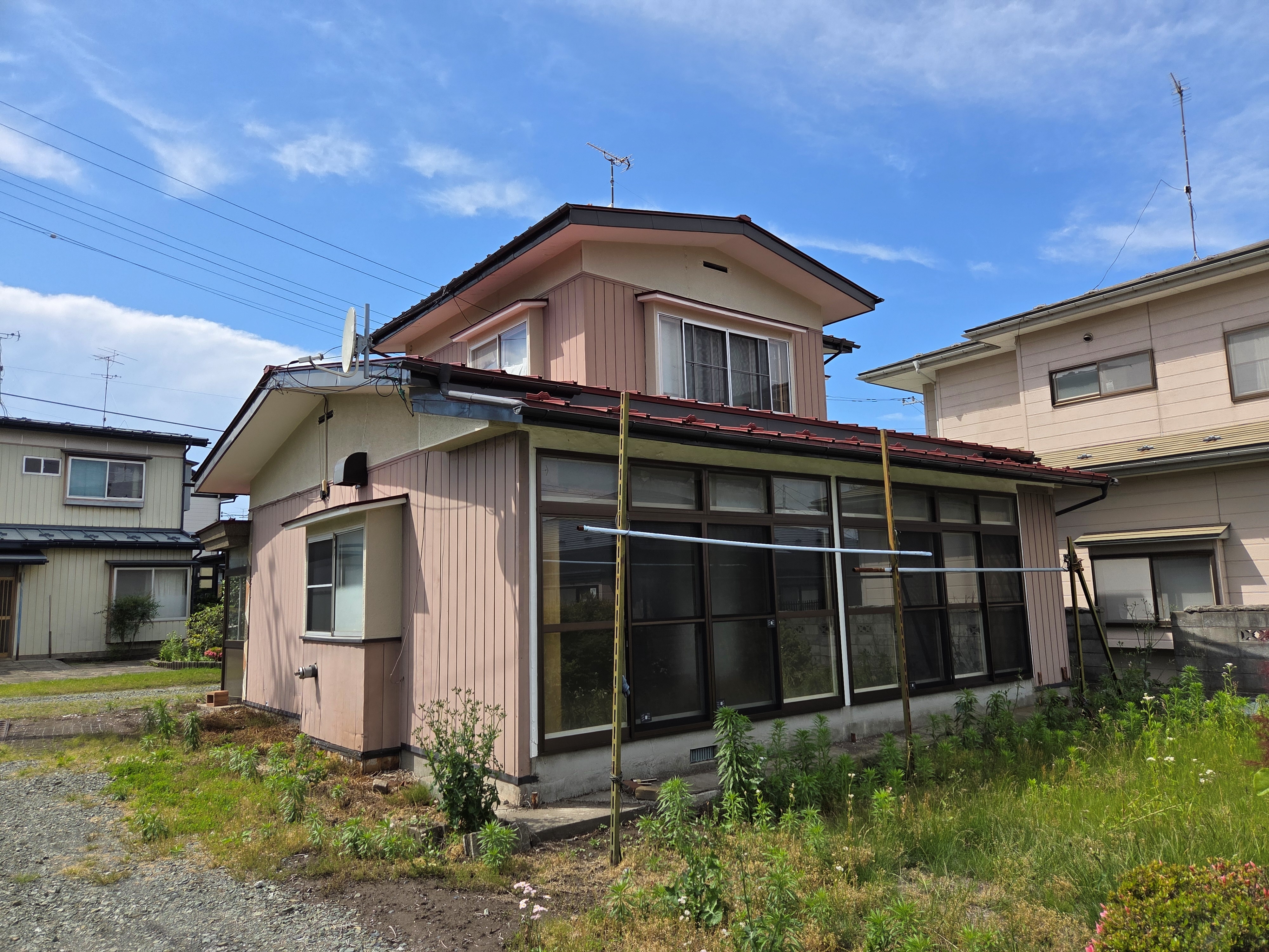 1970s wood house, 9-min walk to station, Aomori