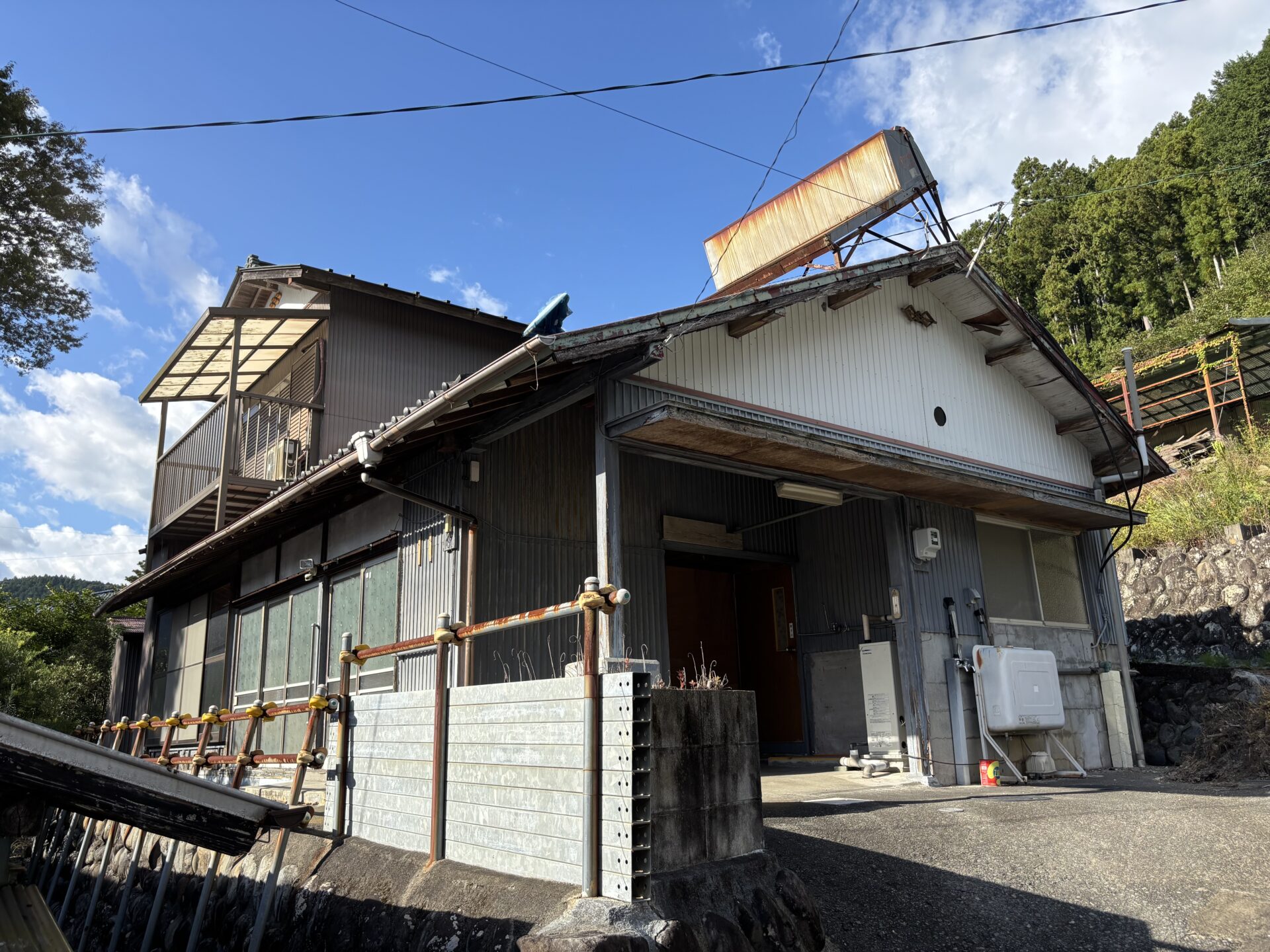 1950s wood house, 20-min walk to station, Shizuoka