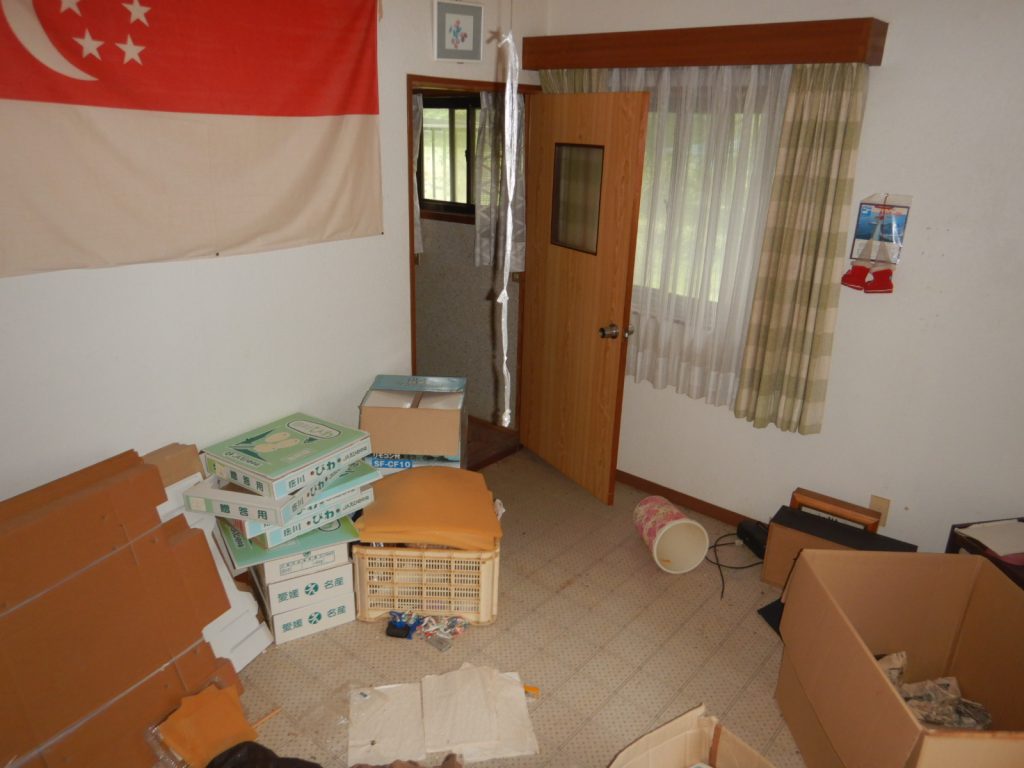 1980s wood house in Ehime
