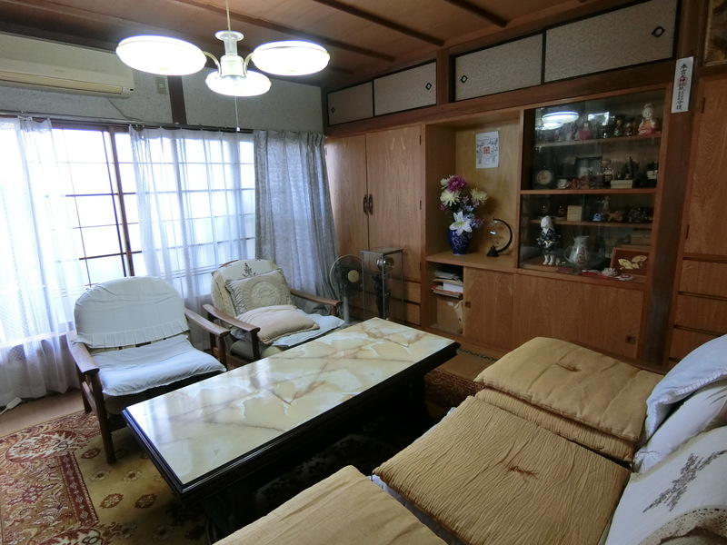 1960s wood house in Kochi