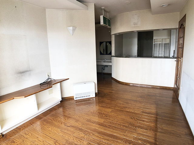 1990s wood house, 7-min walk to station, Aomori