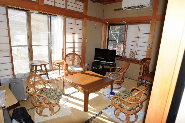 Near Kamiyamada and Sakaki hot springs! Single-story section expanded in 1996.