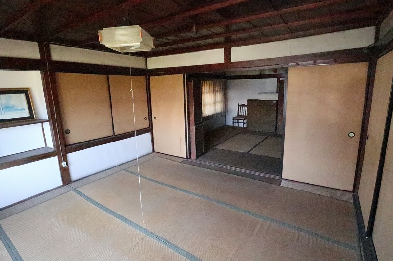 1920s wood house on a large plot in Saga