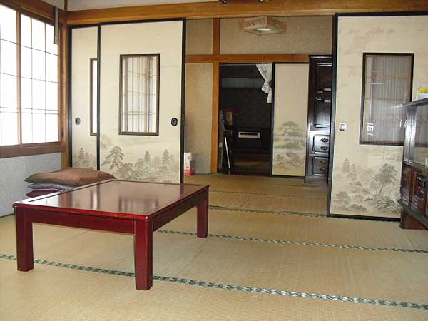 1970s wood house, 14-min walk to station, Iwate