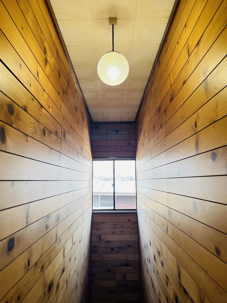 1980s wood house, 9-min walk to station, Iwate