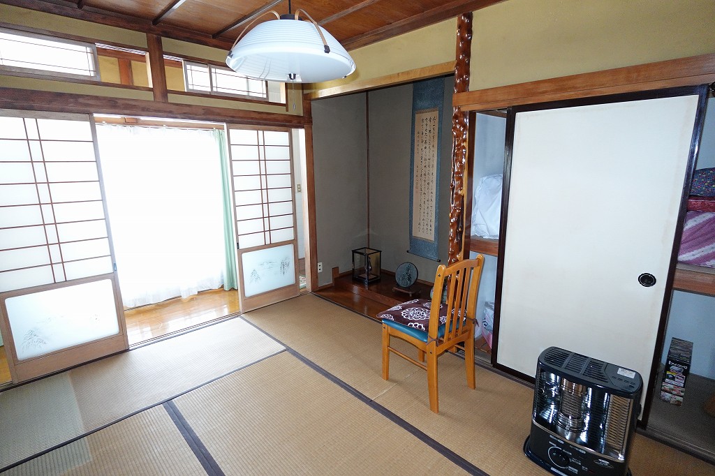 1960s wood house, 11-min walk to station, Nagano
