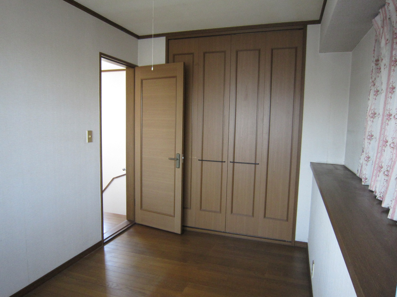 1980s wood house, 16-min walk to station, Nogi, Tochigi