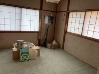 1970s wood house on a large plot in Nagano