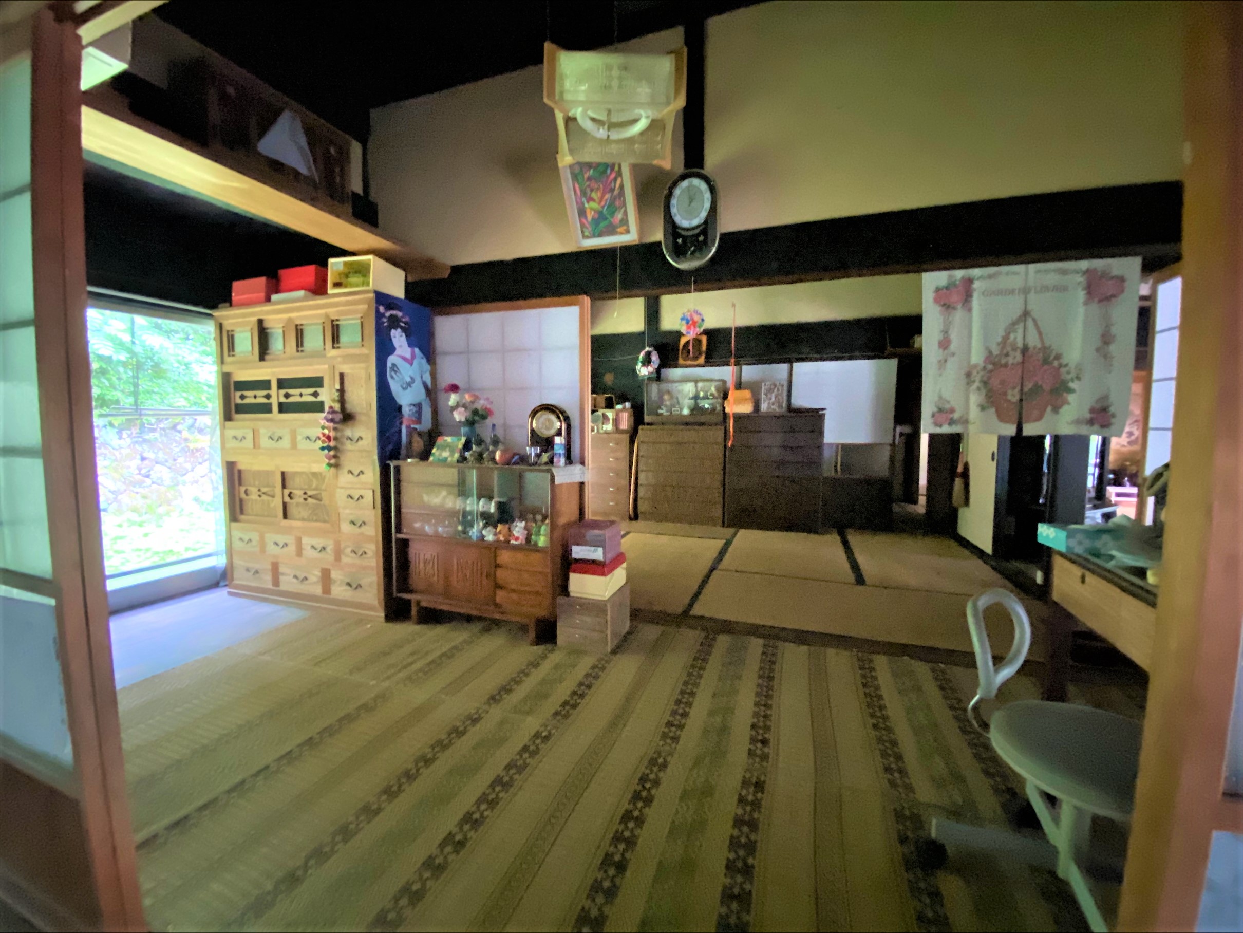 No. 26 - Wooden Single-Story 7-Room House