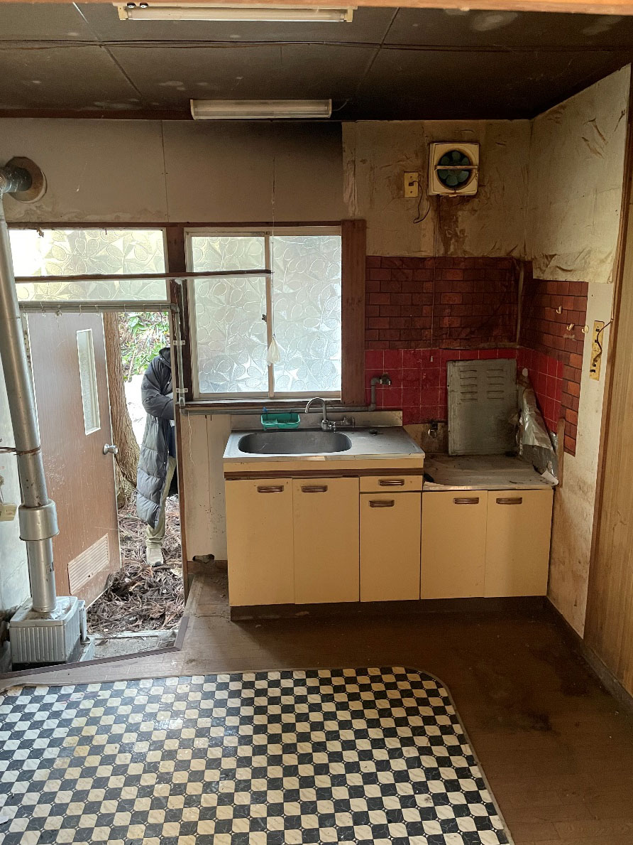1970s concrete house in Tottori