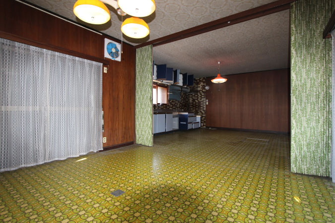 1960s wood house, 16-min walk to station, Gifu