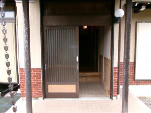 Gero City Akiya Bank [Hagihara 043] For sale 7M yen / Many rooms / Near childcare, hospital, junior high school, drugstore / Yet quiet location / Good sunlight!