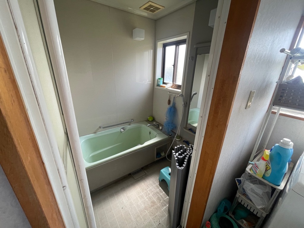 1970s wood house on a large plot in Nagano