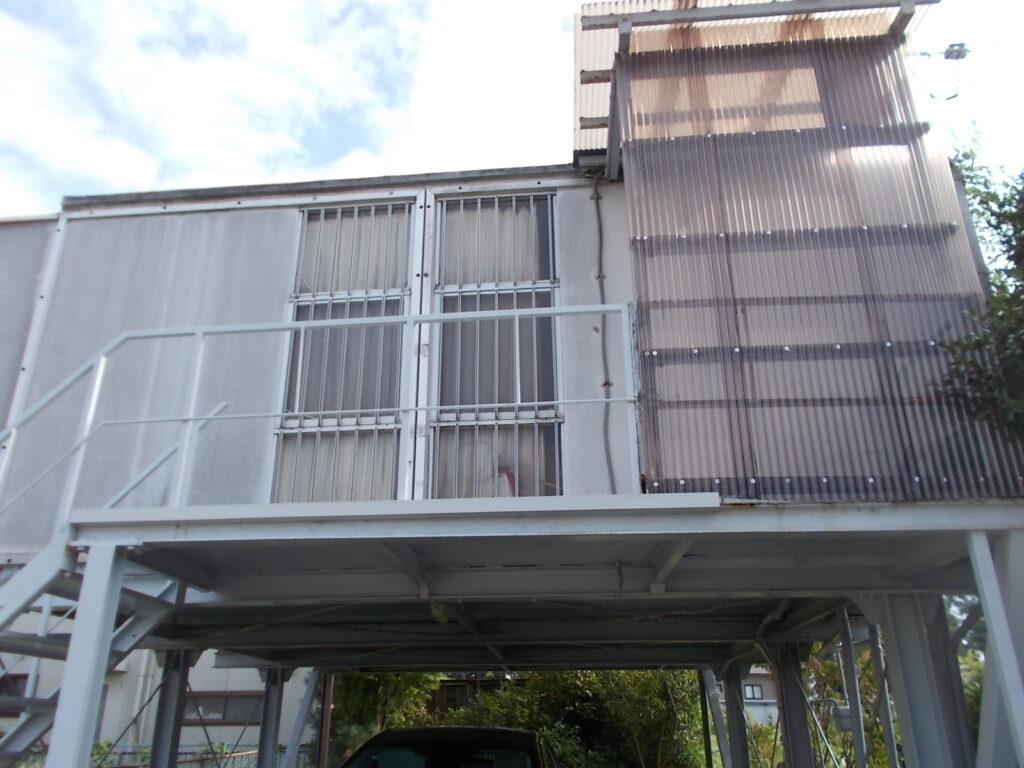 1970s steel-frame house, 18-min walk to station, Shiga