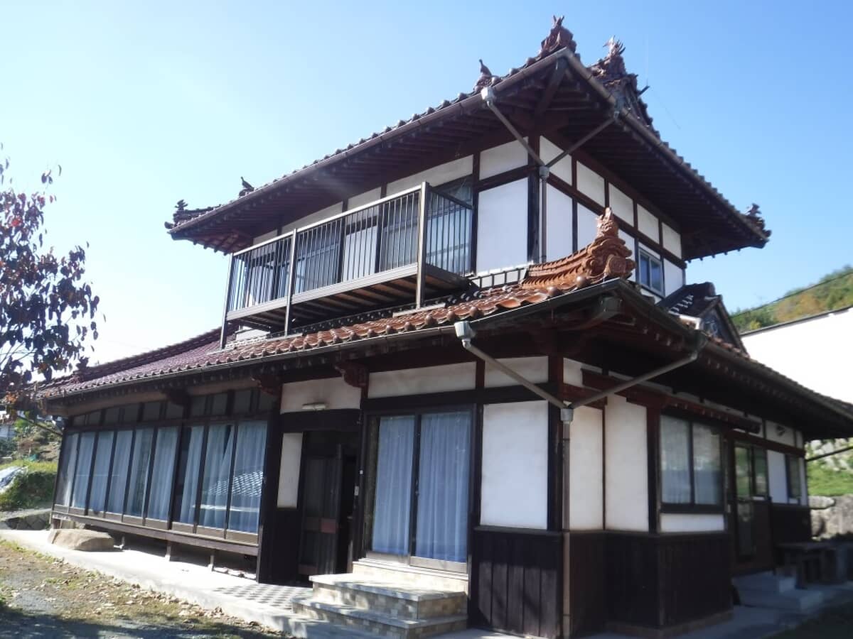 1970s wood house
