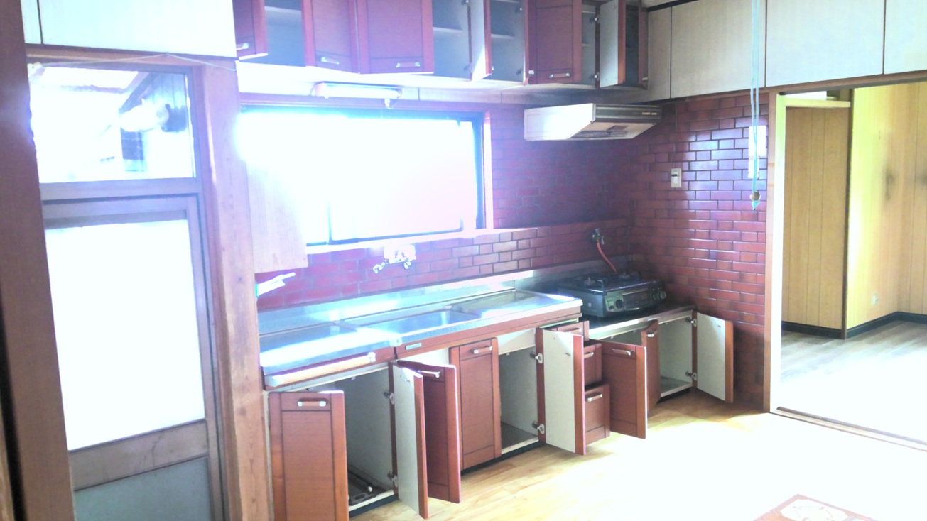 1980s wood house in Uchinoura, Kimotsuki