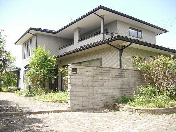 2000s wood house on a large plot in Iwate