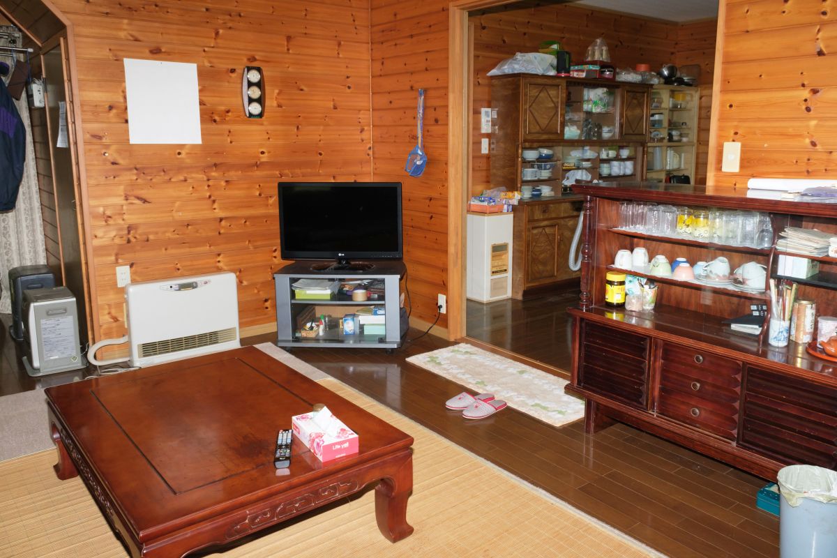 1970s wood house, 17-min walk to station, Yamagata