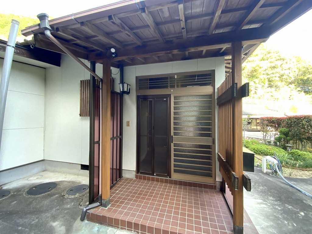 1950s wood house, 3-min walk to station, Yamaguchi