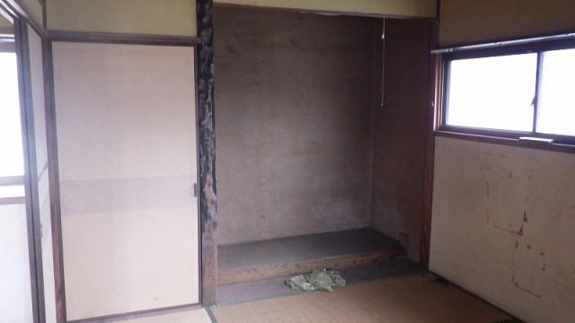 1960s wood house, 16-min walk to station, Nagasaki