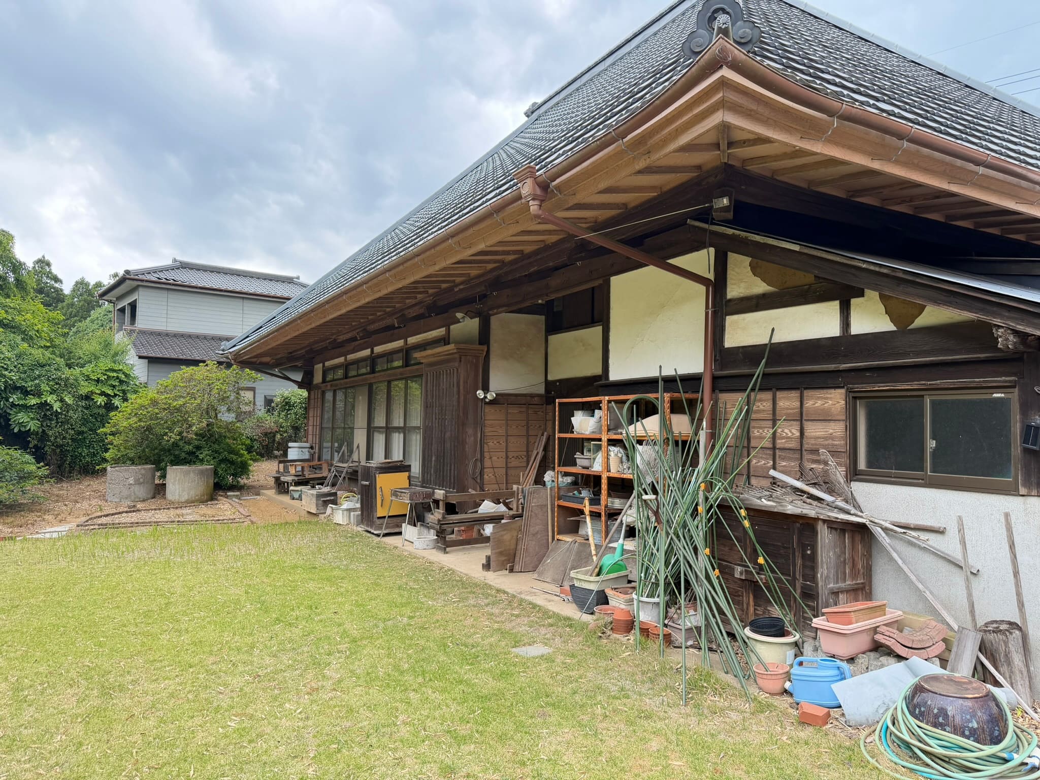 1900s wood house on a large plot in Chiba