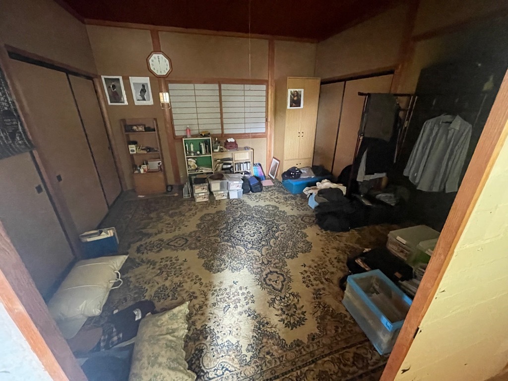 1970s wood house on a large plot in Nagano