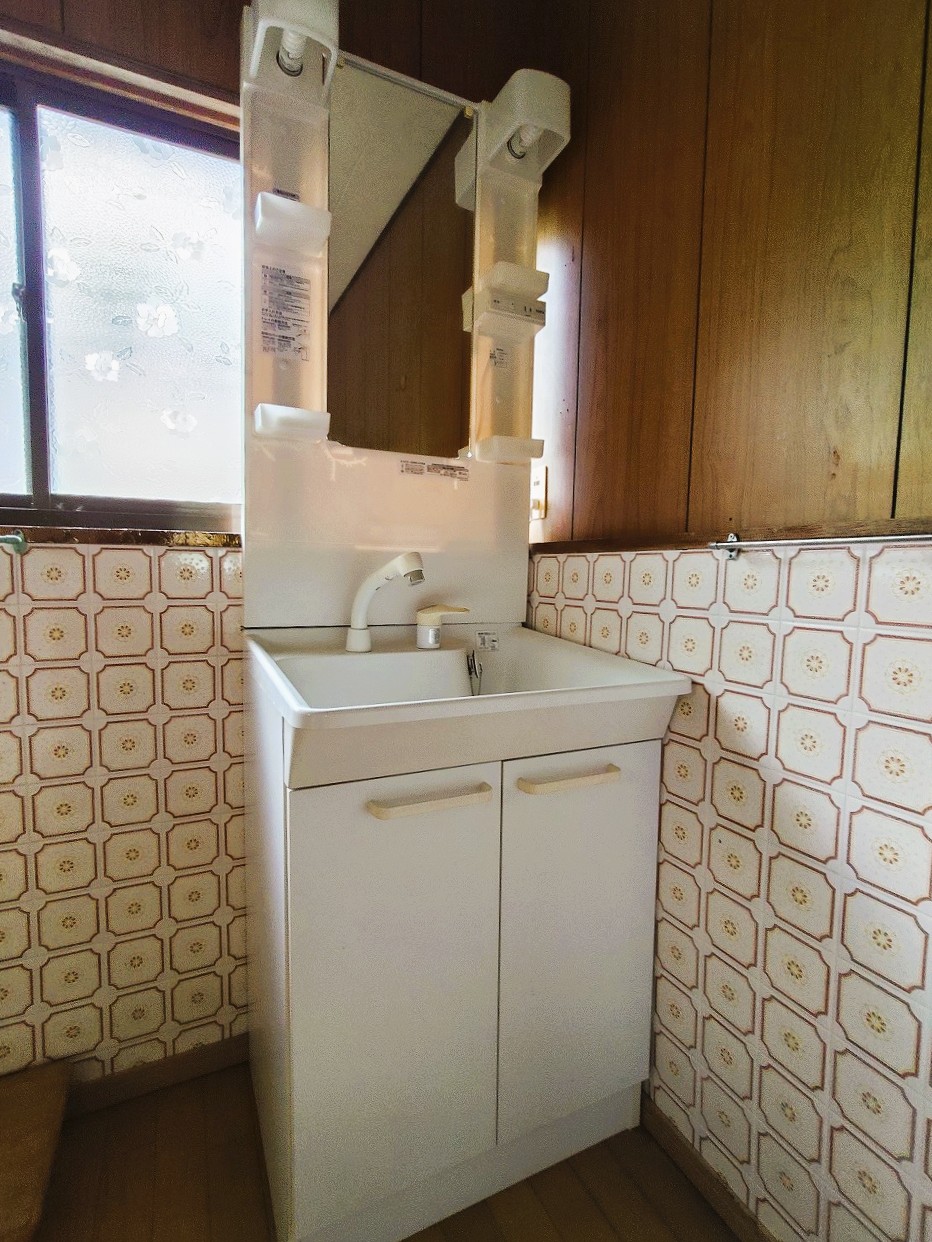 1990s wood house in Ehime