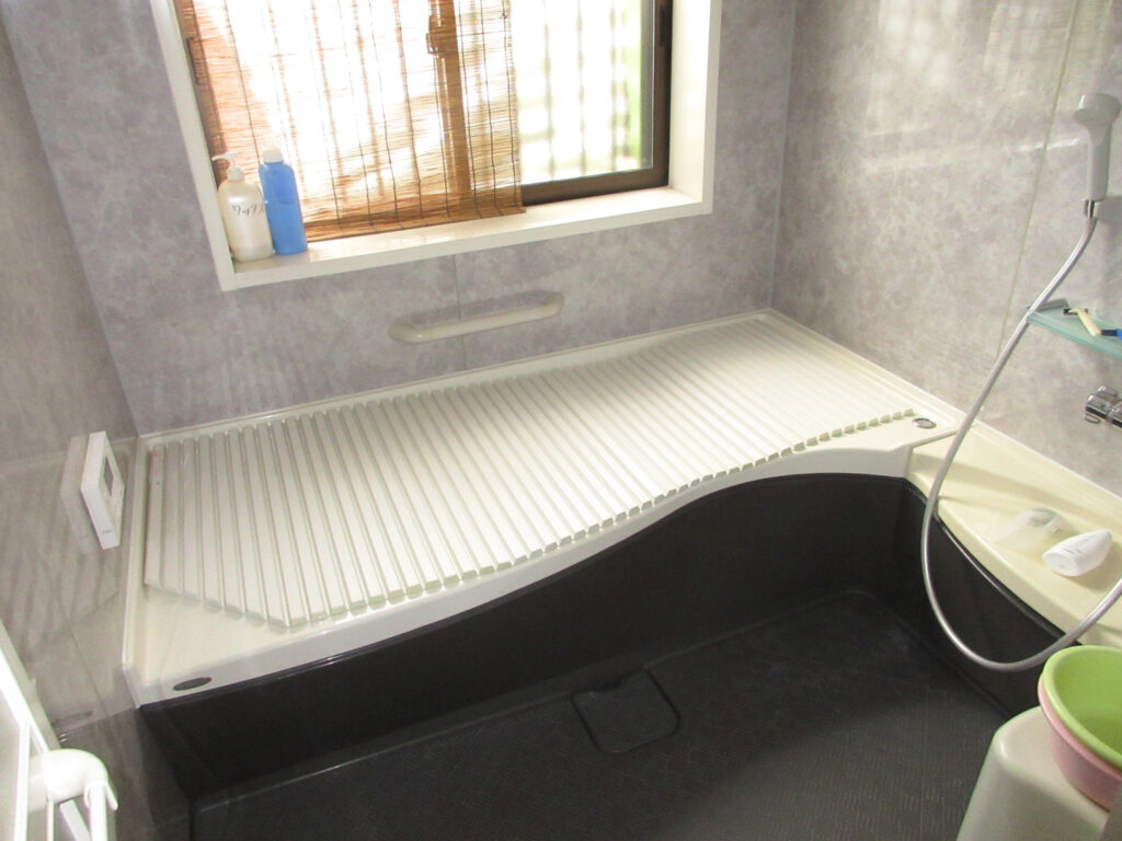 2000s wood house in Ibaraki