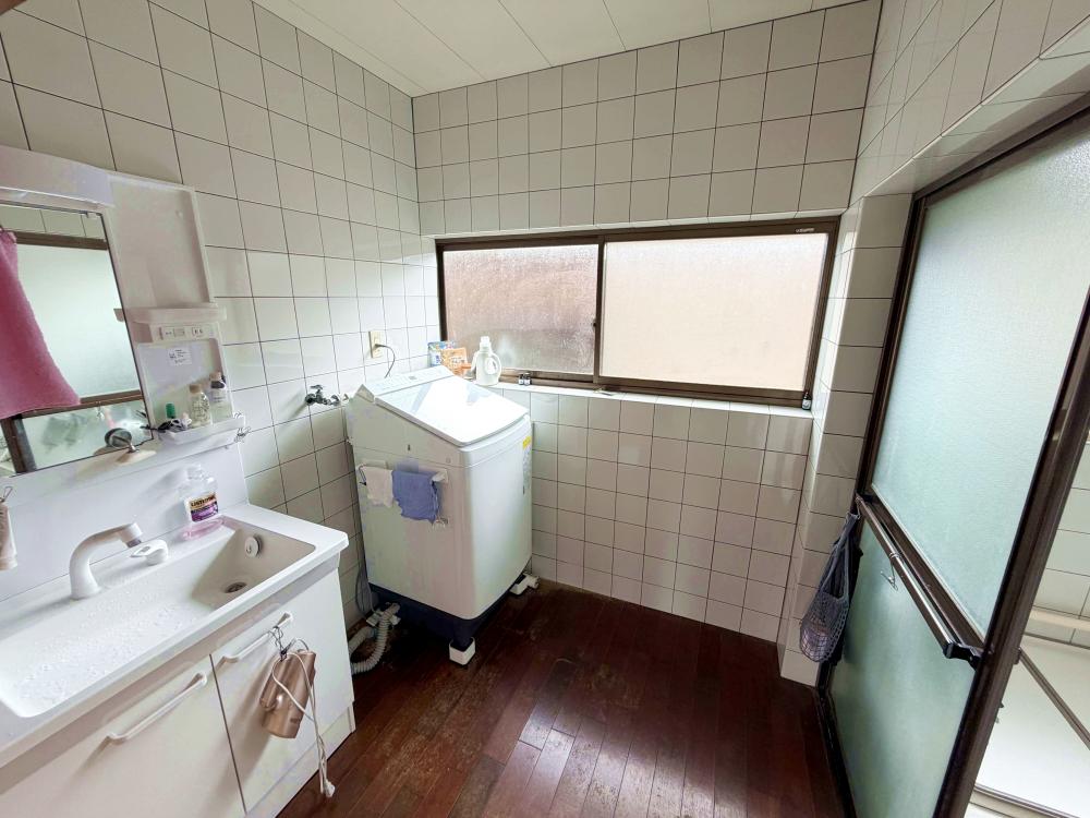 1990s wood house in Hamada, Kanoya, farmland, approval needed