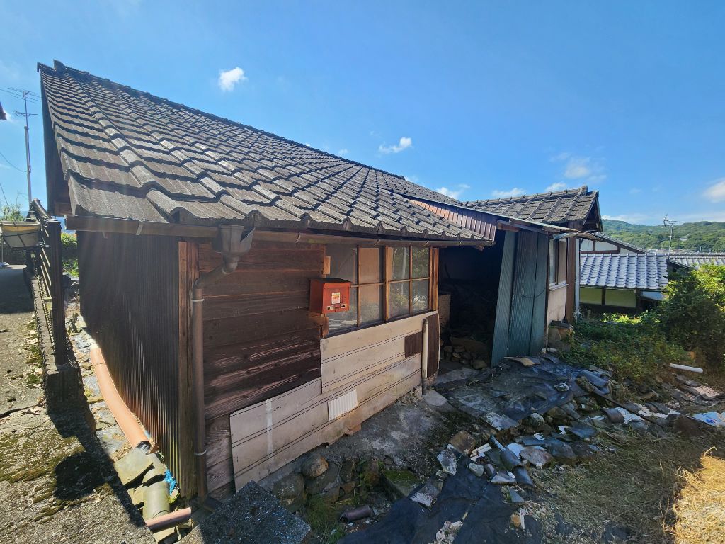 1960s wood house in Ehime