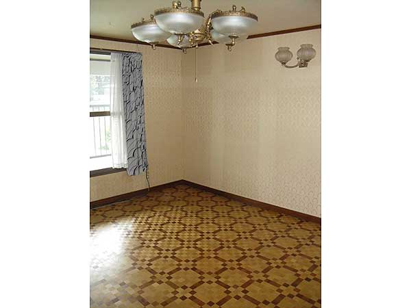 1970s wood house, 16-min walk to station, Iwate