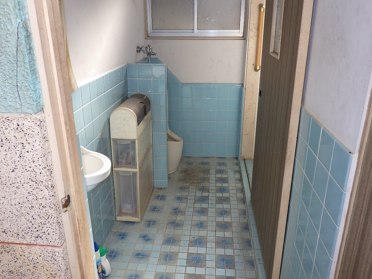 1980s wood house in Kochi