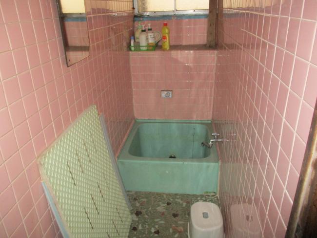 1960s wood house, 15-min walk to station, Okayama