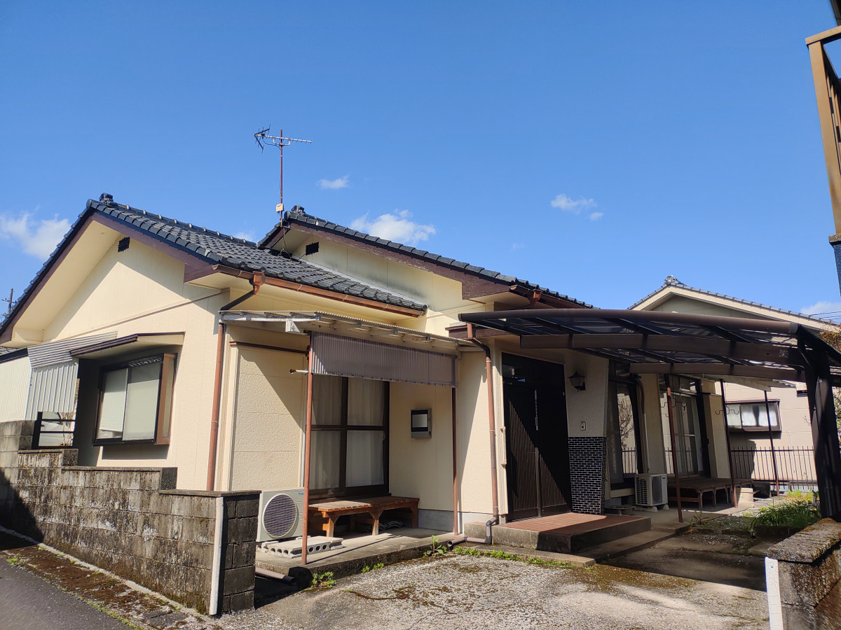 1980s wood house in Okuchi, Isa