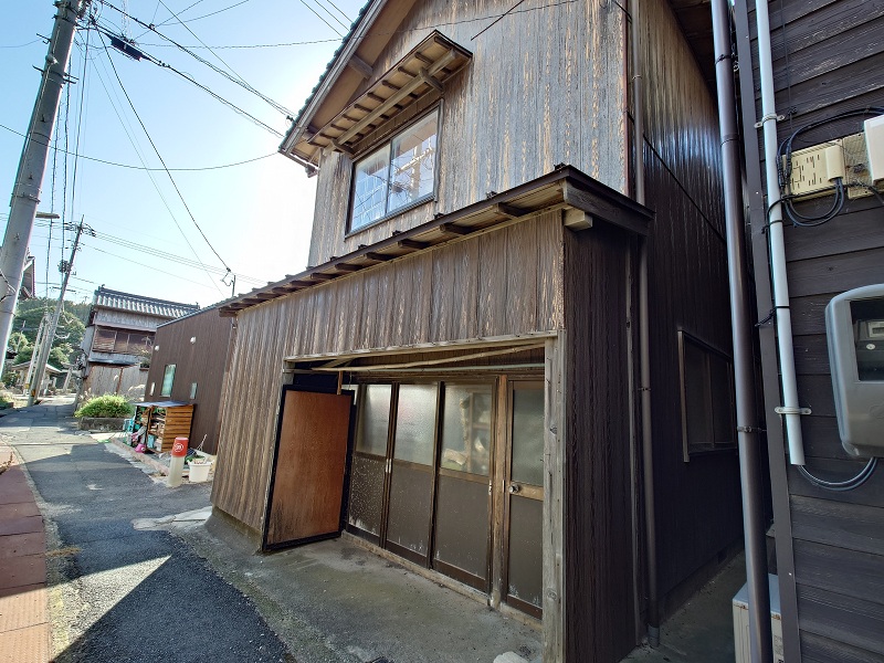 1920s wood house, 14-min walk to station, Tottori