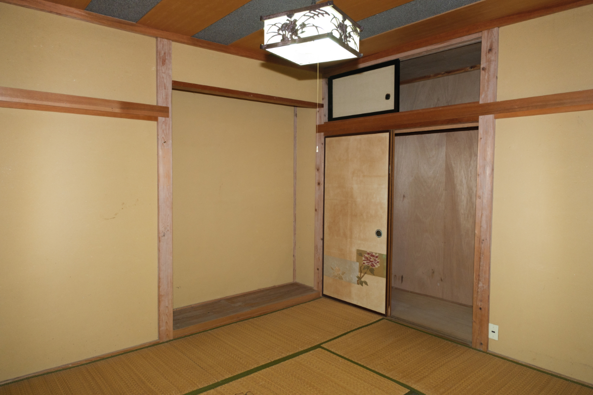 1960s wood house on a large plot in Yamagata