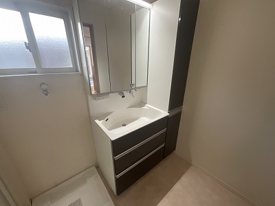 7LDK with Renovated Plumbing! Second Floor Building Also Available for Rental!