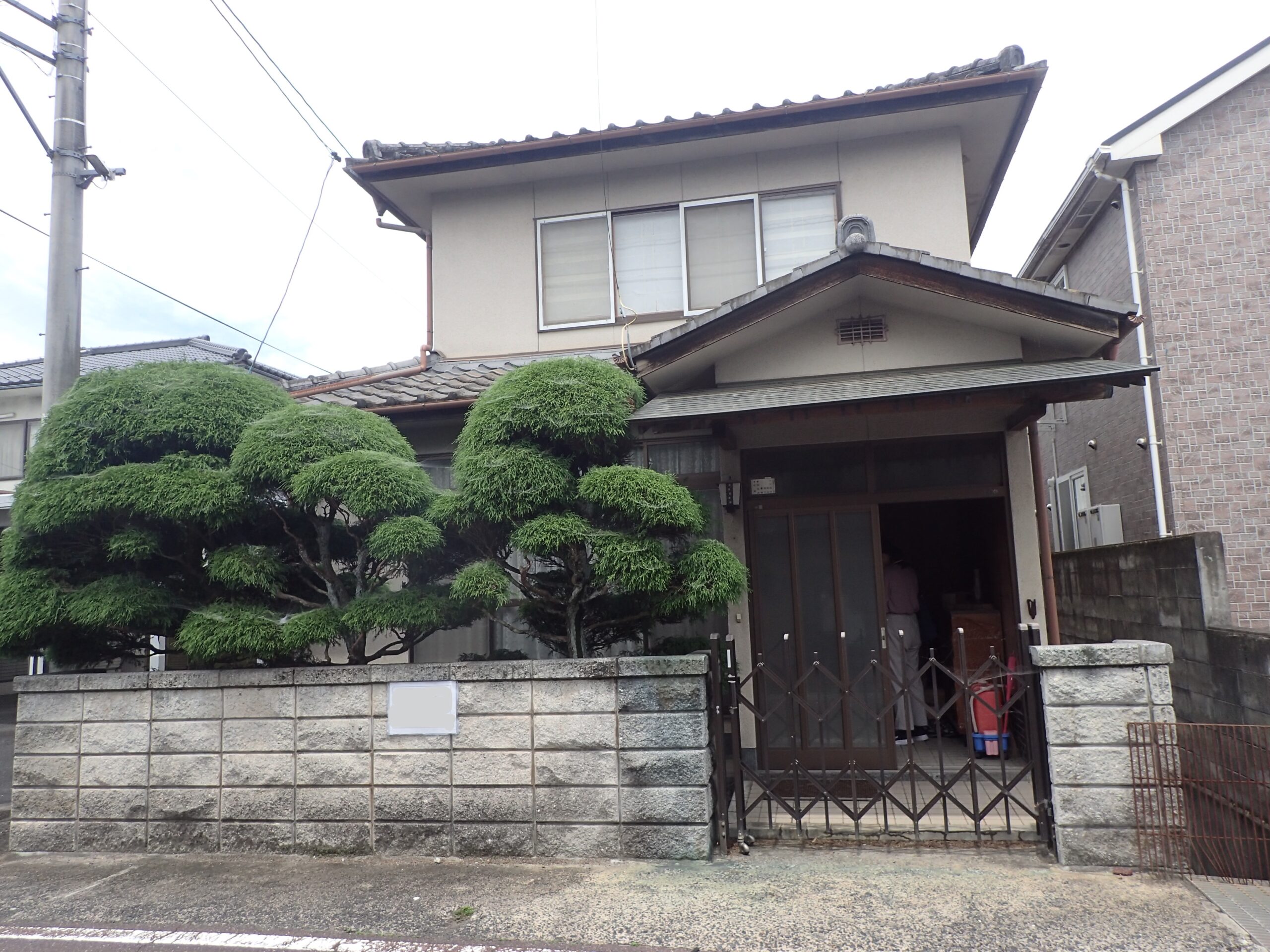 1970s wood house, 12-min walk to station, Okayama