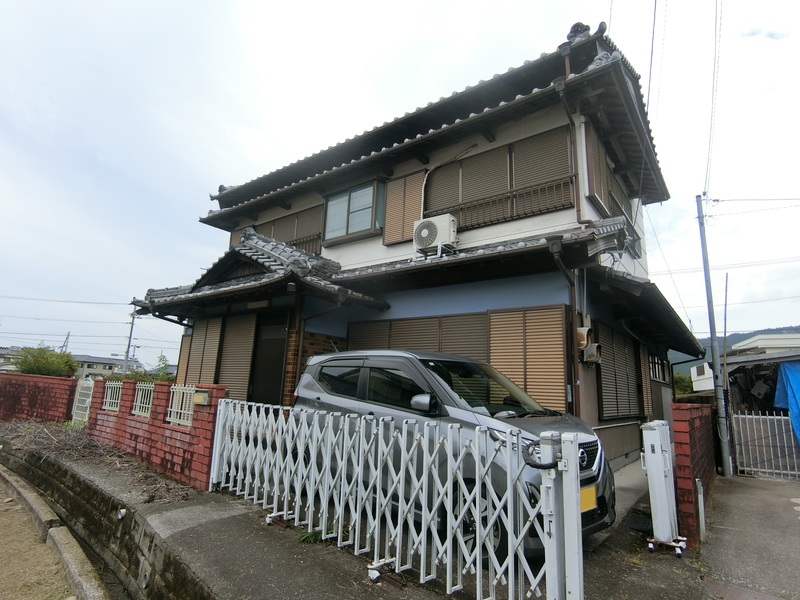 1980s wood house in Kochi