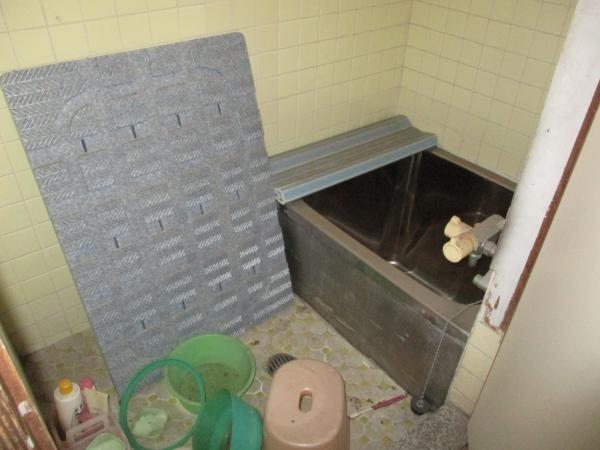 1980s wood house, 15-min walk to station, Okayama