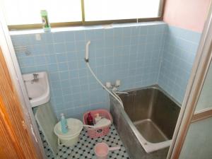 1980s wood house, 2-min walk to station, Kawanishi, Yusui