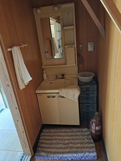 1970s house on a large plot in Sueyoshi, Soo