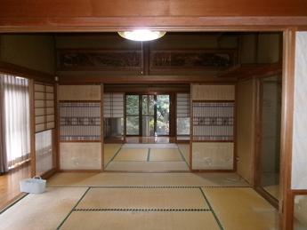 1980s wood house, 13-min walk to station, Niigata