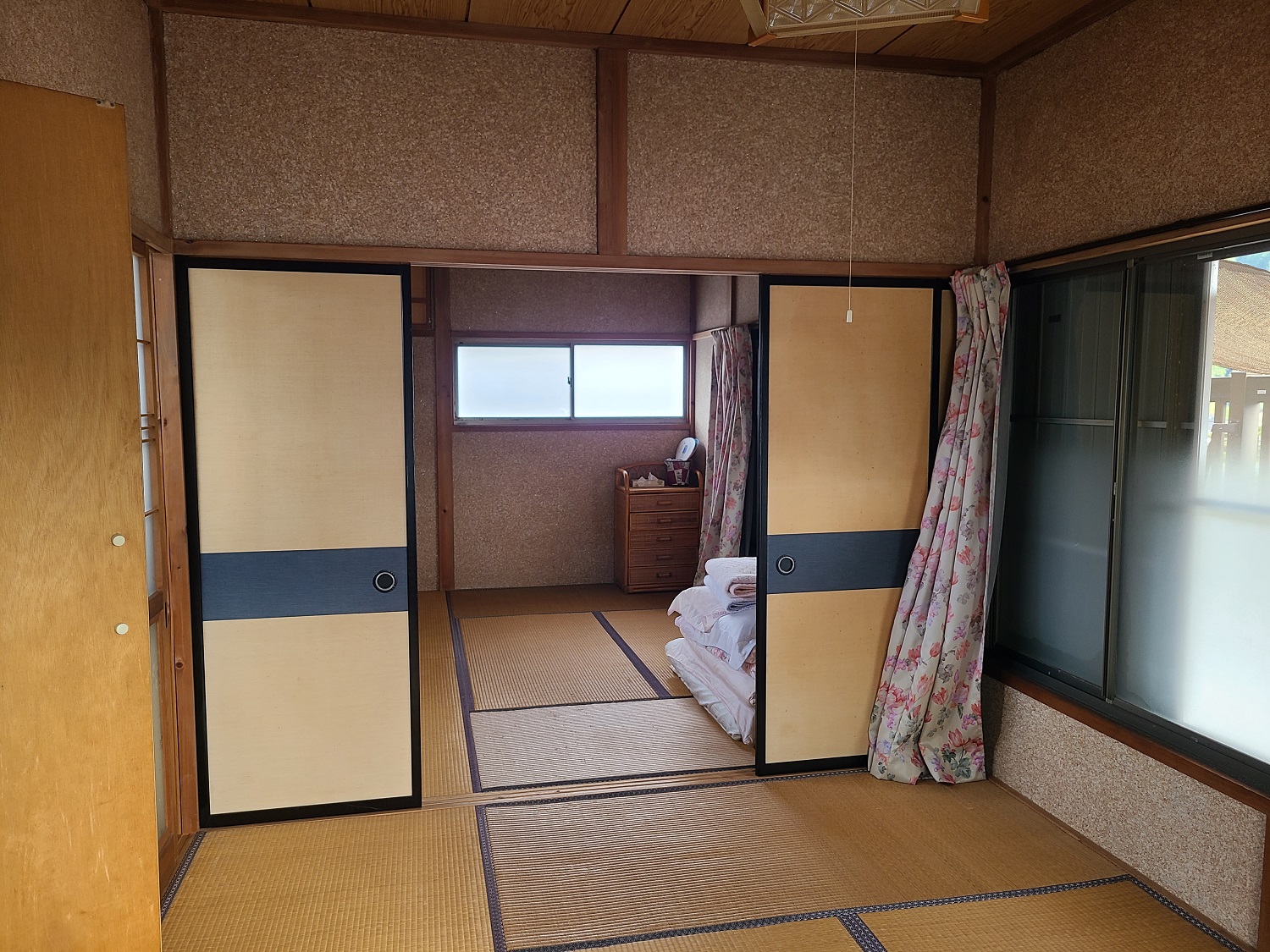 1970s wood house with storehouses in Shizuoka