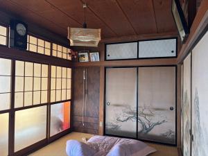 Property No. 81 - Convenient Shopping! A Small Shed Property with DIY Potential